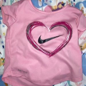 Nike toddlers Nike shirt